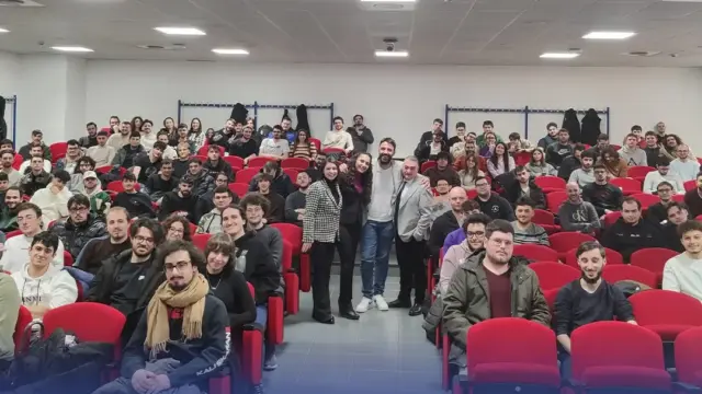 La unidad VMEngine se presenta a los estudiantes de la UNISA
